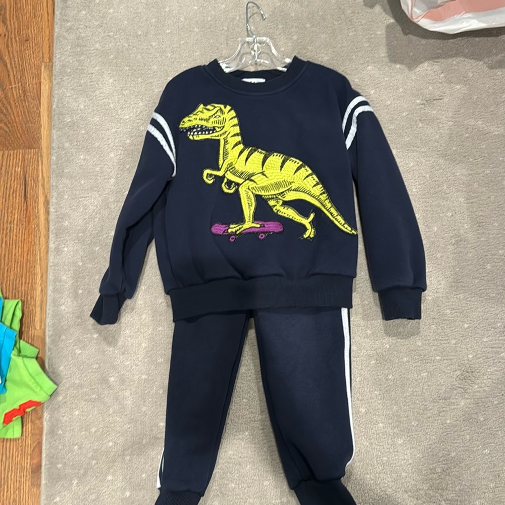 Lola and the boys Dino sweat set size 6
